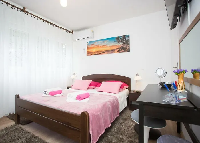 Maras Guest house 3*